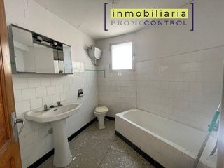 Chalet en venta en Zuera