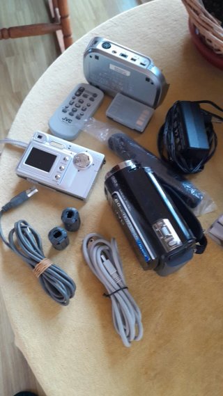 Cámara de vídeo JVC + Accesorios