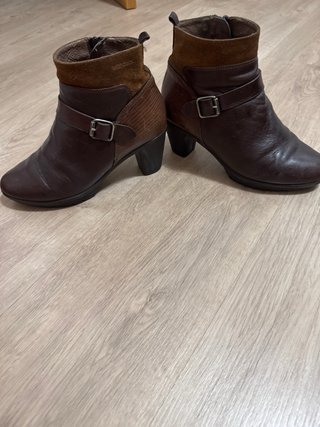 Botines de piel Wonders marrones