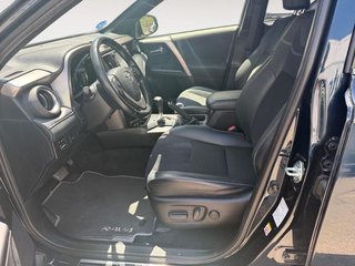 Toyota Rav4 2.5l hybrid 2WD Feel!