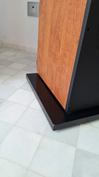 Altavoces Bowers & Wilkins 683 S1