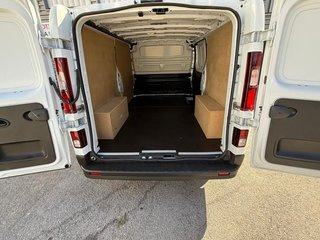 Nissan Primastar Combi 9 2.0dCi 110kW L2H1 1T N-Connecta