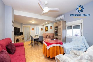 Casa adosada en venta en Avda. De los Ogíjares en Armilla