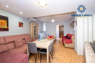 Casa adosada en venta en Avda. De los Ogíjares en Armilla
