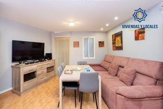Casa adosada en venta en Avda. De los Ogíjares en Armilla