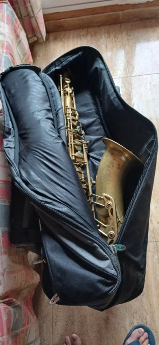 Funda flexible RITTER para saxo tenor.