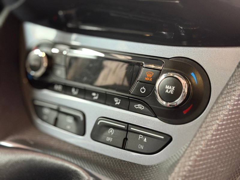 Ford Tourneo Connect 2017, foto 22