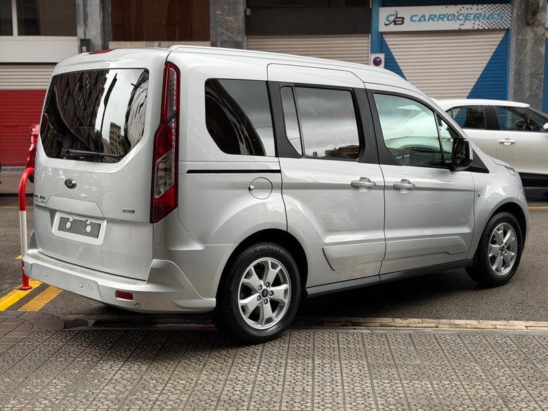 Ford Tourneo Connect 2017, foto 7