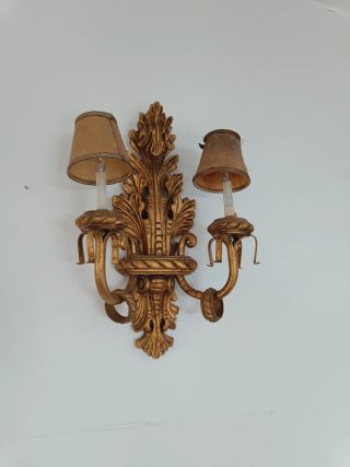 Apliques de pared dorados con pantalla