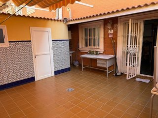 Casa adosada en venta en Los Molinos - Villa Blanca en Almería