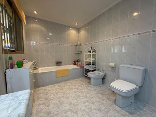 Chalet en venta en Urbanizaciones en Llíria
