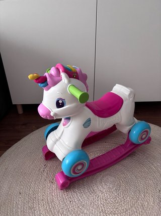 Unicornio balancín y correpasillos Clementoni