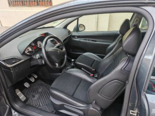 Peugeot 207 2010