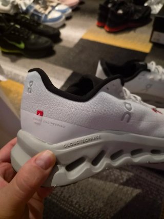 Scarpe da corsa On Cloud per uomo e donna