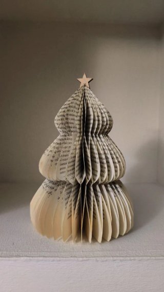 Árbol de Navidad de Papel Hecho a Mano