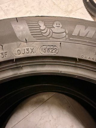 Neumático Michelin Primacy 4+ 215/55R17 94W