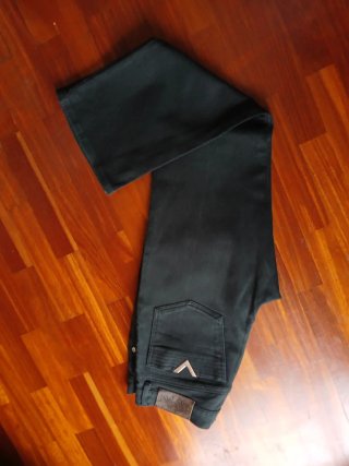 Pantalón negro