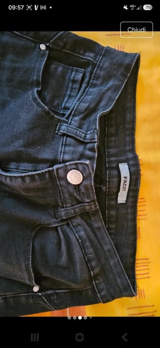 Jeans a zampa neri