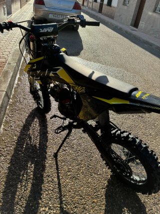 Pit Bike IMR 140cc Motocross Negra y Amarilla
