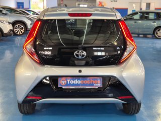 Toyota Aygo 1.0 70 x-play