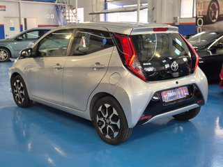 Toyota Aygo 1.0 70 x-play