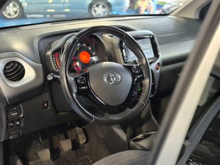 Toyota Aygo 1.0 70 x-play