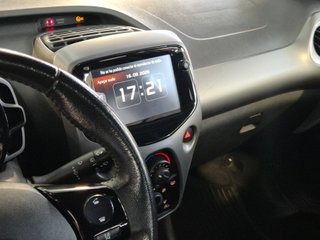 Toyota Aygo 1.0 70 x-play