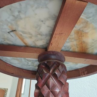 Mesa auxiliar mármol y madera antigua