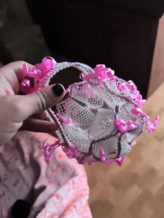 Cestita decorada rosa y blanca