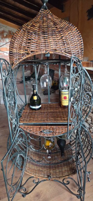 Mueble Bar Botellero Forja y Mimbre