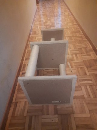 Torre para gatos beige