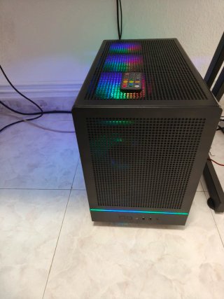 PC Gaming Potente y Elegante