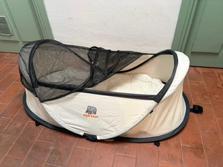 Cuna de viaje Deryan con mosquitera