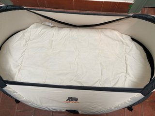 Cuna de viaje Deryan con mosquitera