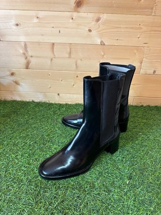 Botín Chelsea Charol Massimo Dutti T.36