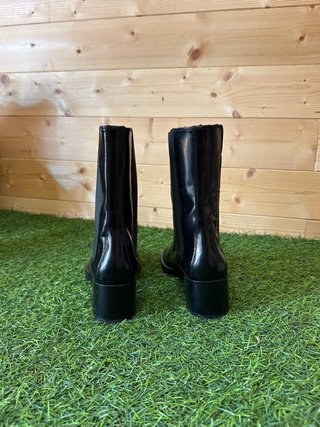 Botín Chelsea Charol Massimo Dutti T.36