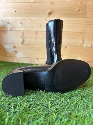 Botín Chelsea Charol Massimo Dutti T.36