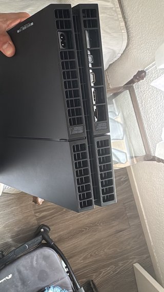 PS4 (PlayStation 4) Nera