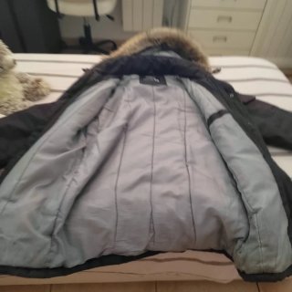 Parka hombre negra con capucha