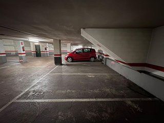 Garaje en venta en Can Calders - Mas Lluí - Roses Castellbell en Sant Feliu de Llobregat