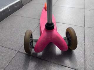 Patinete infantil Micro 3 ruedas rosa