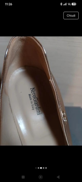 Décolleté Nerogiardini oro