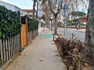 Local comercial en venta en Gran Via del Mar-Zona Universitaria en Castelldefels