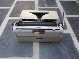Triumph Gabriele 20 Máquina de Escribir Vintage