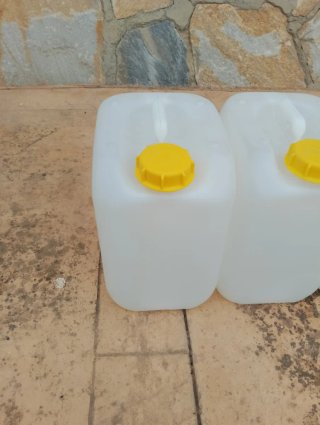 3 Garrafas 10L Plástico con Tapa Amarilla