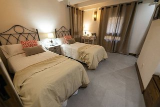 Casa adosada en venta en Garganta la Olla