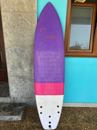 Tabla de surf Zeus 6.8”.