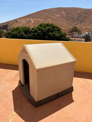 Caseta perro exterior de resina