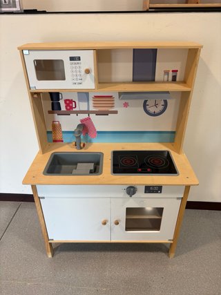 Cocina de juguete de madera