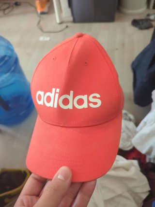 Gorra Adidas Roja